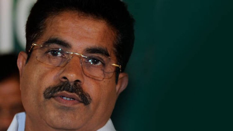 കോവിഡ്കൊള്ള!അടിയന്തിരമായി അവസാനിപ്പിക്കണം : അടൂർ പ്രകാശ്