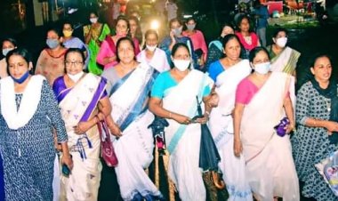 പെൺമക്കൊപ്പം വനിതകളുടെ രാത്രി നടത്തം